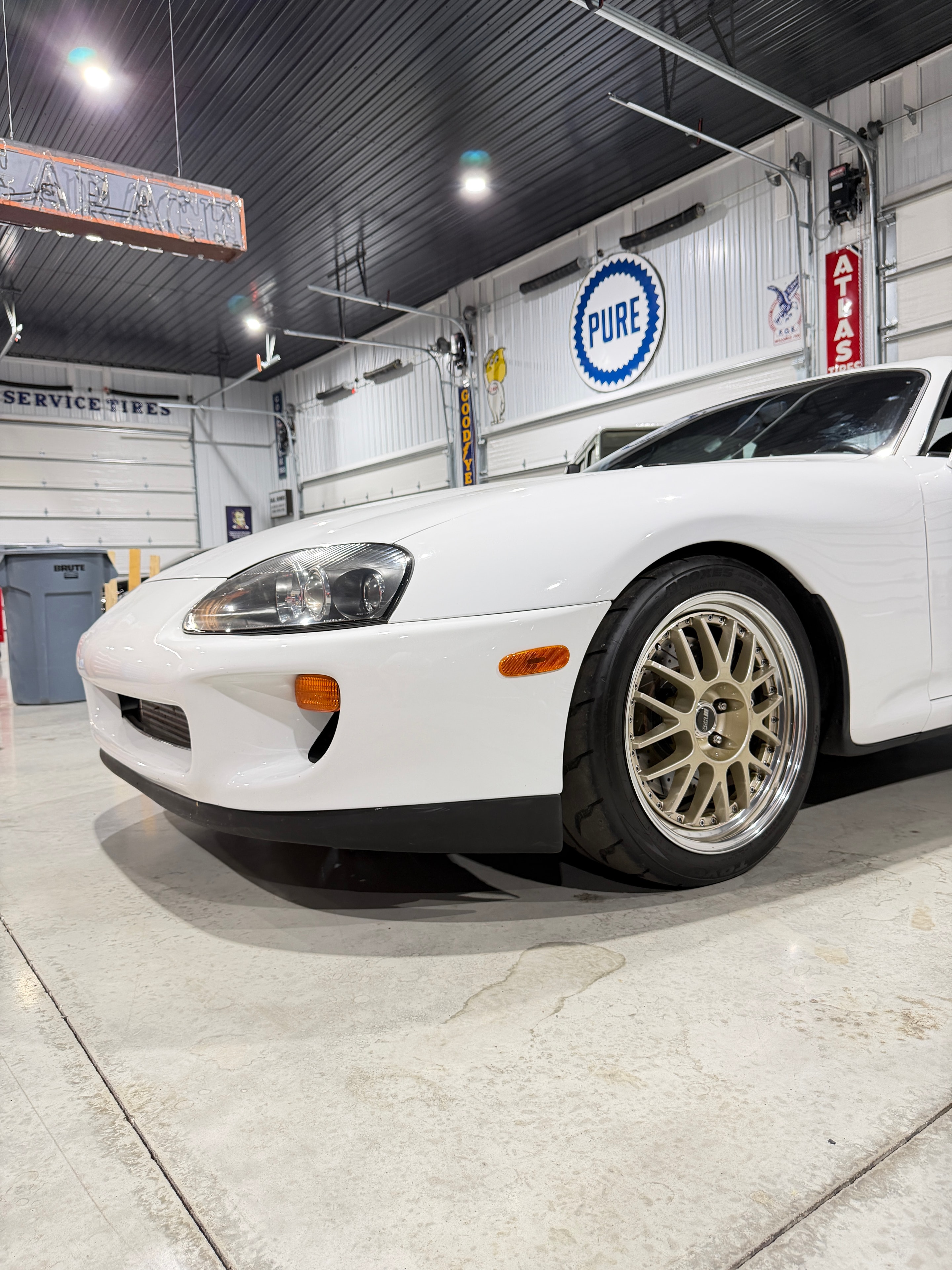 1993 Toyota Supra MkIV — interior with BTI CAN gauge